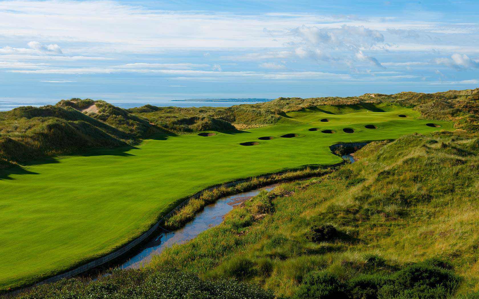 trump-international-golf-links---fairway-pot-bunkers
